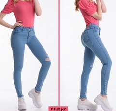 Pack de 3 Jeans tiro alto con deshilache en una rodilla art 31 MZ - comprar online