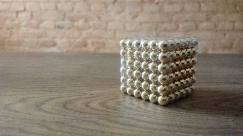 Neocube Magnético Amarelo com 216 esferas de 5mm - comprar online