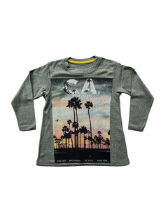 8249 REMERA PALMS NIÑO