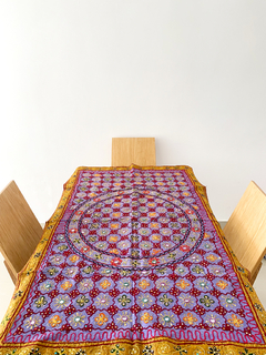 Imagen de Carpeta rectangular bordada de colores de la India 140 x 85cm - Tejido Círculo APM80000