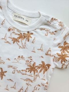 REMERA ESTAMP PALMERAS - PIOPPA (RB-BALI) - comprar online