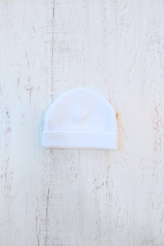 GORRO BLANCO MATELASSE - BROTECITOS (BROGOMAT-01)