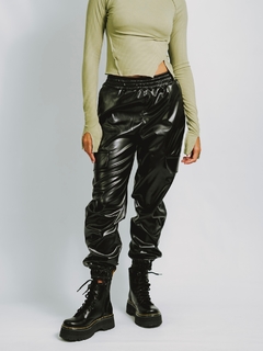 PANTALON CARGO LEATHER