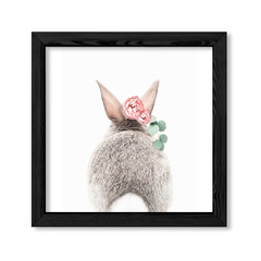 Conejo con flores atras en internet