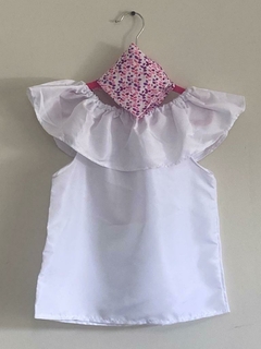 Paisana . Fiesta patria (pollera, pañuelo y camisa)