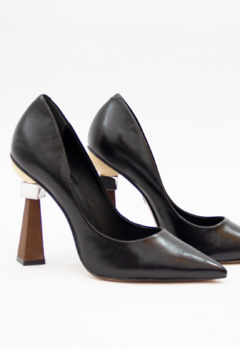 SCARPIN STATEMENT SALTO ALTO COURO PRETO CARRANO - comprar online