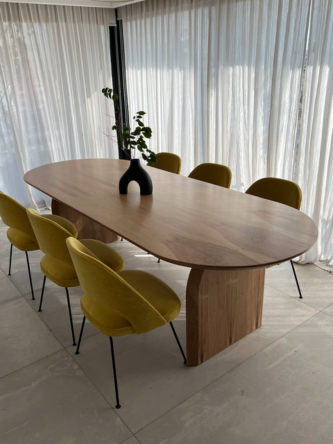 Mesa comedor Oval