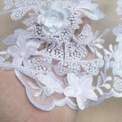Tecido Tule Bordado 3D Floral com Pérolas Branco 02 - comprar online