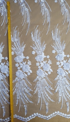 Tecido Tule Bordado 3D Floral com Pérolas Branco 01