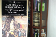 The Communist Manifiesto  - Karl  Marx And Friedrich Engels - ISBN 9780140444780