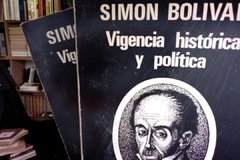 Simón Bolivar - Vigencia Histórica y política - Juvenal Herrera Torre Tomo 1 y 2