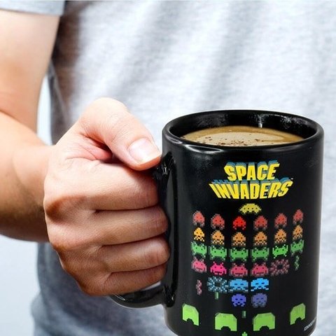 Taza Space Invaders