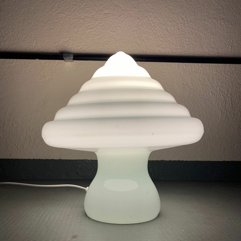 Lámpara hongo grande en internet