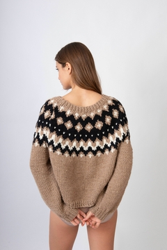Sweater Bayo camel llama - PRE ORDER - entregas durante JUNIO en internet