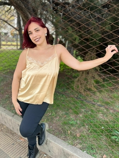 MUSCULOSA LENCERA en internet