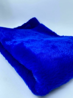 tecido Pelúcia fofinha e macia pelo medio - Azul Bic 0,50x1,60cm - JB Home