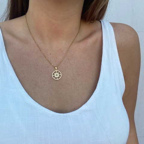 Collar Rosa de los Vientos Gold - Acero Dorado A.B - comprar online