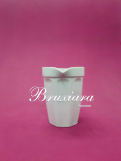 Jarra Pingada - Segunda Linha - Bruxiara Porcelanas