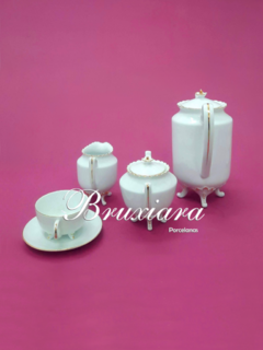 Jogo Café c/pé c/ouro - Bruxiara Porcelanas