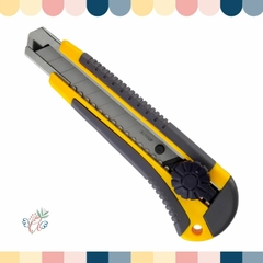 Cutter Profesional Mango Engomado 18MM