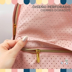 Mochila Para Notebook 2 bolsillos Diseño Perforado Rosa Pastel - tienda online