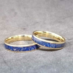 Aliança de ouro 18k com Lapis lazuli