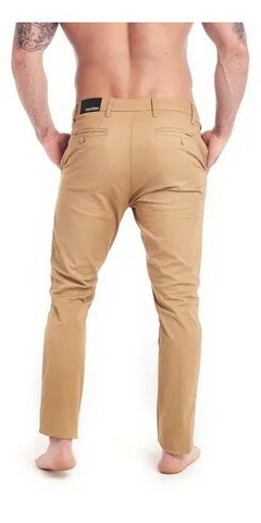 PANTALON DE GABARDINA EZEQUIEL CAMEL - comprar online