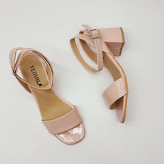 Sandalias JULIA charol rosa nude - comprar online