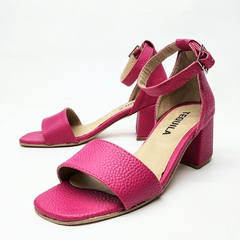 Sandalias ALMA Fucsia ecocuero graneado - comprar online