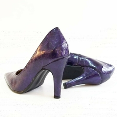 Stilettos croco violeta taco 8 cm - comprar online