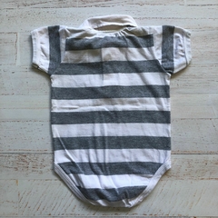 Body con cuello tipo chomba. MIMO. Talle 6-9 meses. en internet