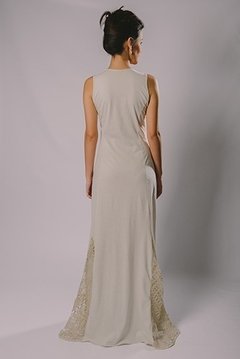 Long dress with file lace glasses on internet