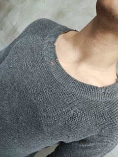 Imagen de Sweater Rotured Gris