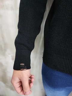 Sweater Rotured Negro - tienda online