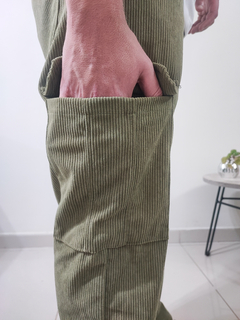 Imagen de Pantalon Corderoy Finan Verde