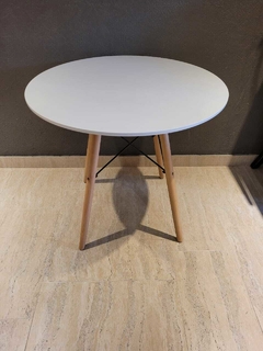 YT-84 - MESA EAMES - comprar online