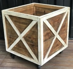 ART 111-348 CUBO DE MADERA CON RUEDAS