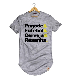 Camiseta Longline Pintee Frase Pagode & Futebol & Cerveja & Resenha - loja online