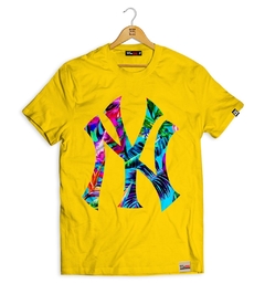 Camiseta NY Color Floral - Pintee T-shirt - As Camisetas Mais Incríveis da Internet