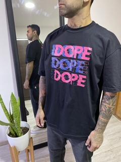 REMERA OVERSIZE DOPE