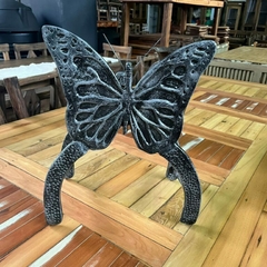 Porta manguera grande mariposa gris - comprar online