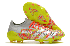 Chuteira Adidas Predator Freak .1 Low FG na internet