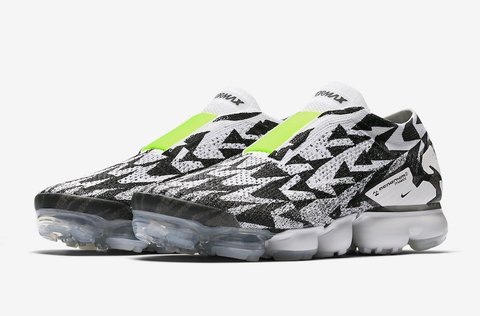 Nike hotsell vapourmax moc
