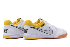 Chuteira Supreme x Nike SB Gato IC - Sport Shoe