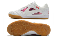 Chuteira Supreme x Nike SB Gato IC - loja online