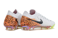 Chuteira Campo Nike Phantom Luna Elite NU - comprar online