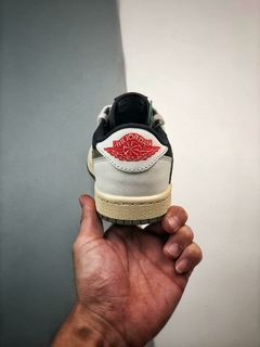 Tênis Nike TRAVIS SCOTT X NIKE AIR JORDAN 1 LOW OLIVE DZ5909-106 na internet