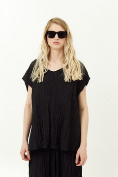 BLUSA AIR PLISE - NEGRA - comprar online