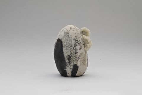 Agustina Garrigou. Raku Potatoid N4, 12cm diam. 16 cm alto