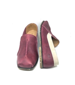 Mocassim, couro graxo ameixa, sola borrachas recicladas. Ref. 004.404. SOB ENCOMENDA - comprar online